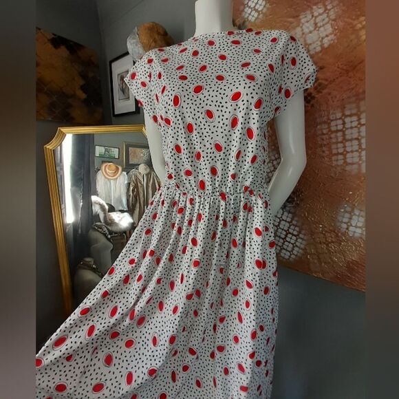 Vintage Eclectic Abstract Dot Dress - Red and White - Picture 8 of 12